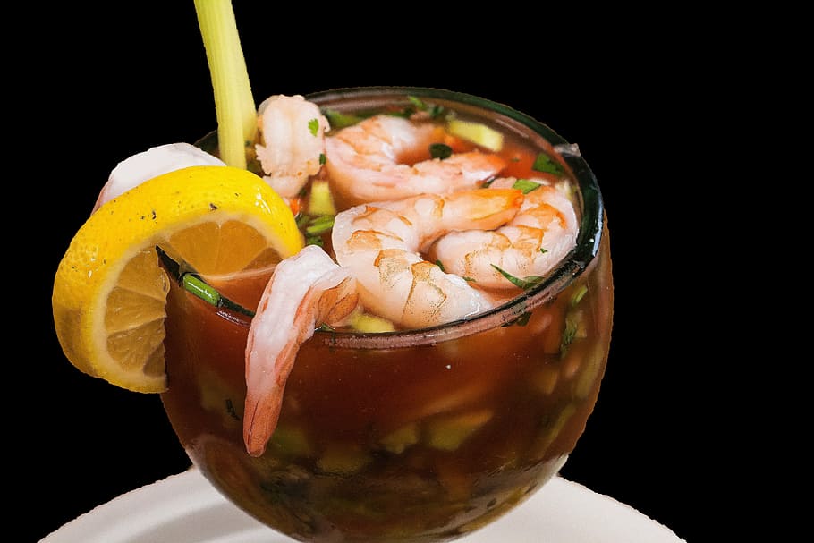 shrimp soup, spring onions, filled, clear, drinking glass, sliced, lemon, edge, closeup, shrimp