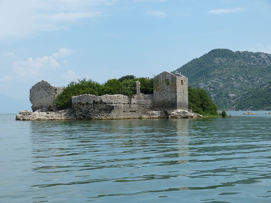fotografía de paisaje, hormigón, edificio, montenegro, balcánico, históricamente, isla, lago, lago skadar, castillo