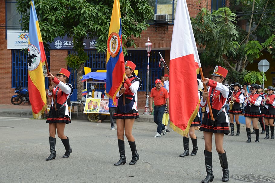 banderas, ricaurte, colombia, cundinamarca, desfile, banda de música, ciudad, grupo de personas, calle, personas reales