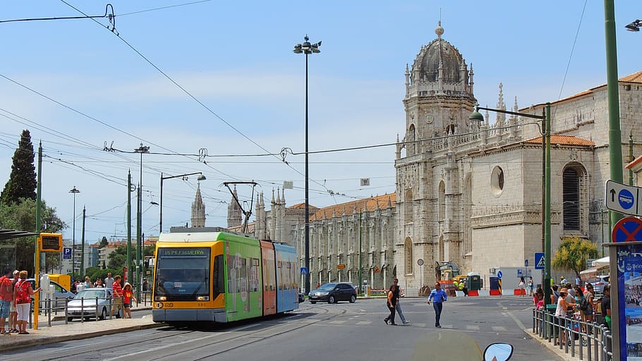 tiga, orang, persimpangan, pejalan kaki, jalur, trem kabel, Lisboa, trem, portugal, kota