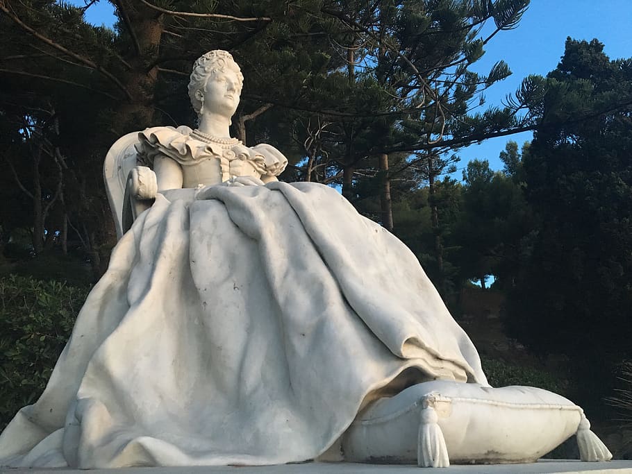 statue, queen, italy, bordighera, margherita of savoy, regina, figure, art, culture, noble
