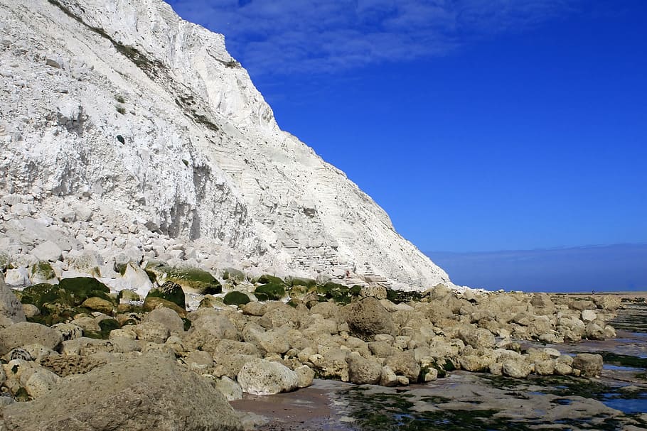 mountain cliff, body, water, beach, beachy, beachyhead, blue, britain, british, chalk