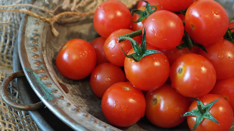 tomatoes on tray, tomatoes, cocktailtomaten, red, kitchen, cook, eat, frisch, vegetables, food