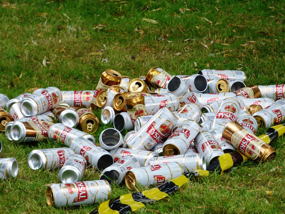 empty, cans, grass field, garbage, rubbish, litter, the purity of the, by participating in, waste, piece of junk