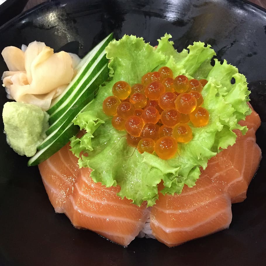 salmon, makanan Jepang, foodporn, makanan, makanan sehat, makanan dan minuman, kesegaran, sayur-sayuran, kesejahteraan, di dalam ruangan