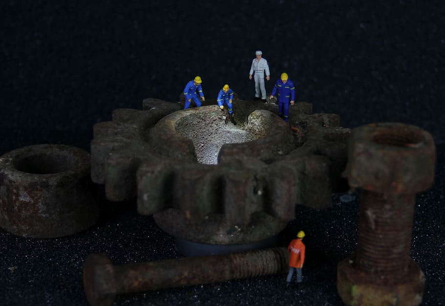 five, men miniatures, gray, steel axle, industry, mechanics, miniature figures, gear, engineer, technology