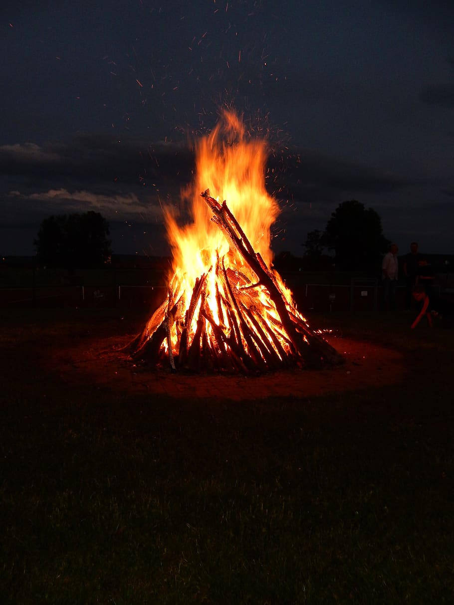 fire, evolutionary, flame, burn, hot, embers, heat, fireplace, wood fire, burning