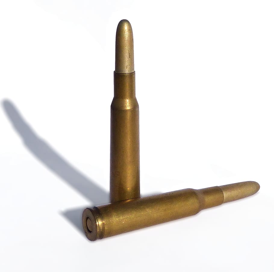dos balas de color latón, balas, Mauser, guerra civil, proyectil, bala, color dorado, municiones, fondo blanco, arma