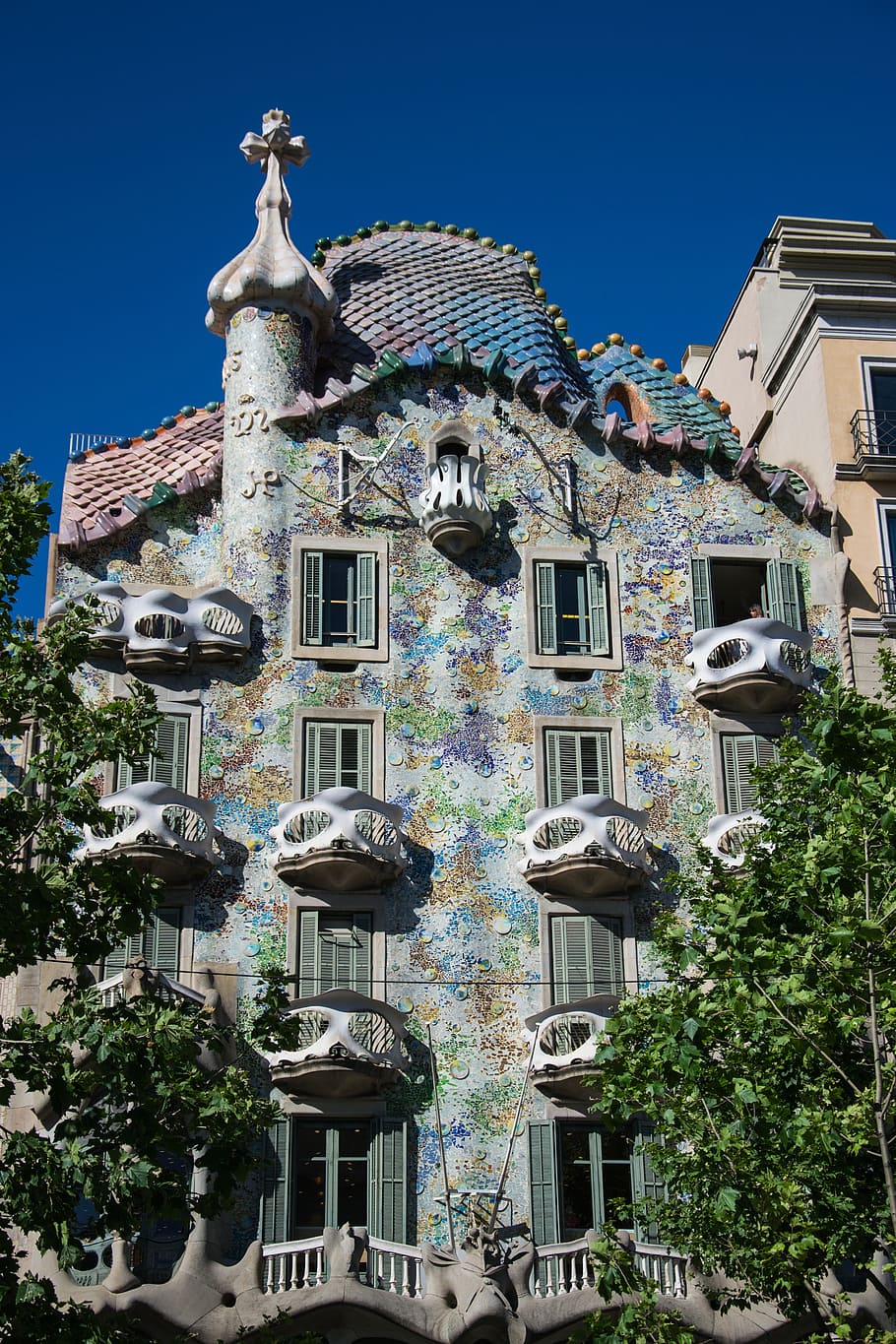 photography, concrete, house, daytime, fun, spain, barcelona, architecture, gaudí, homes