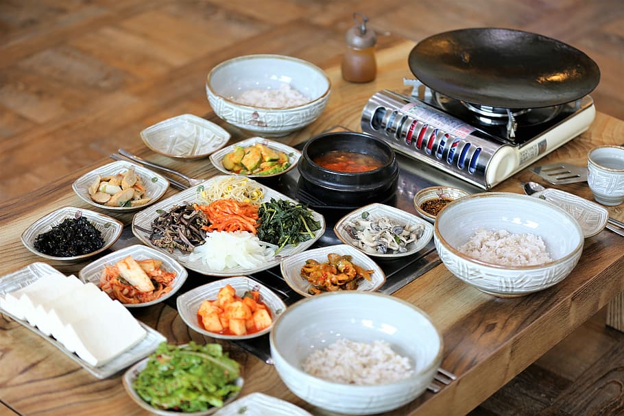tofu grelhado e arroz, arroz de cevada, comida coreana, comida de tofu, ferramenta de tofu, ervas, eu amo, comida, comida e bebida, mesa