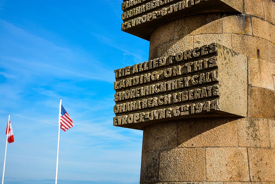 architecture, outdoors, travel, sky, braves memorial, omaha beach, war, memorial, flag, united states