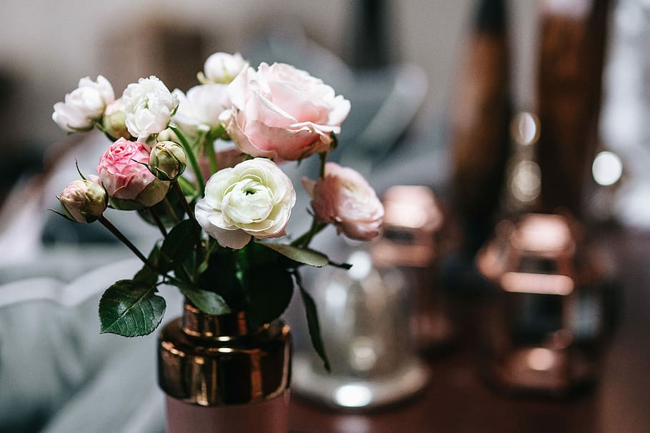meja samping, warna merah muda, dekorasi, meja, bunga, mawar merah muda, dekorasi rumah, bunga-bunga indah, glamor, karangan bunga