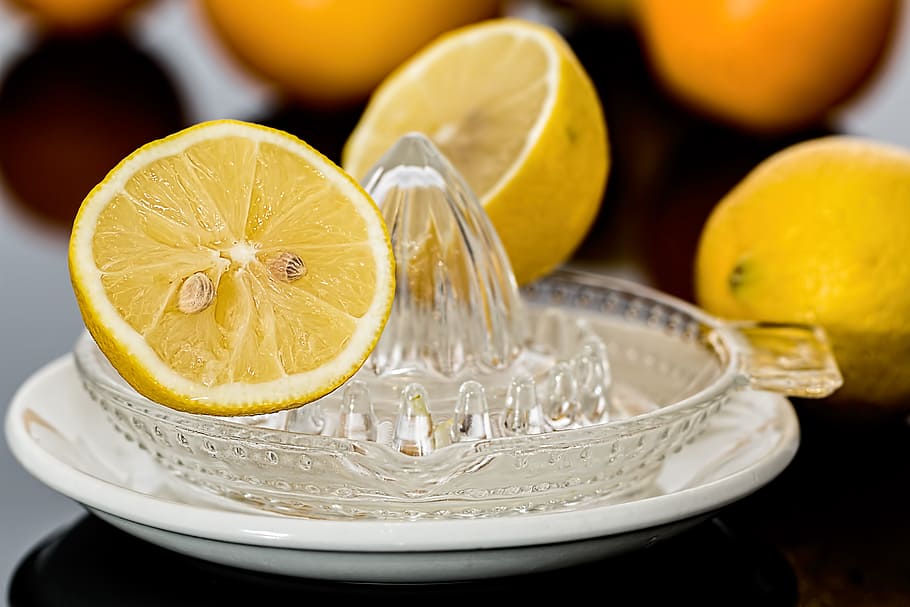 shallow, focus, slice, lemons, lemon squeezer, lemon juice, citrus, citric acid, yellow, fresh