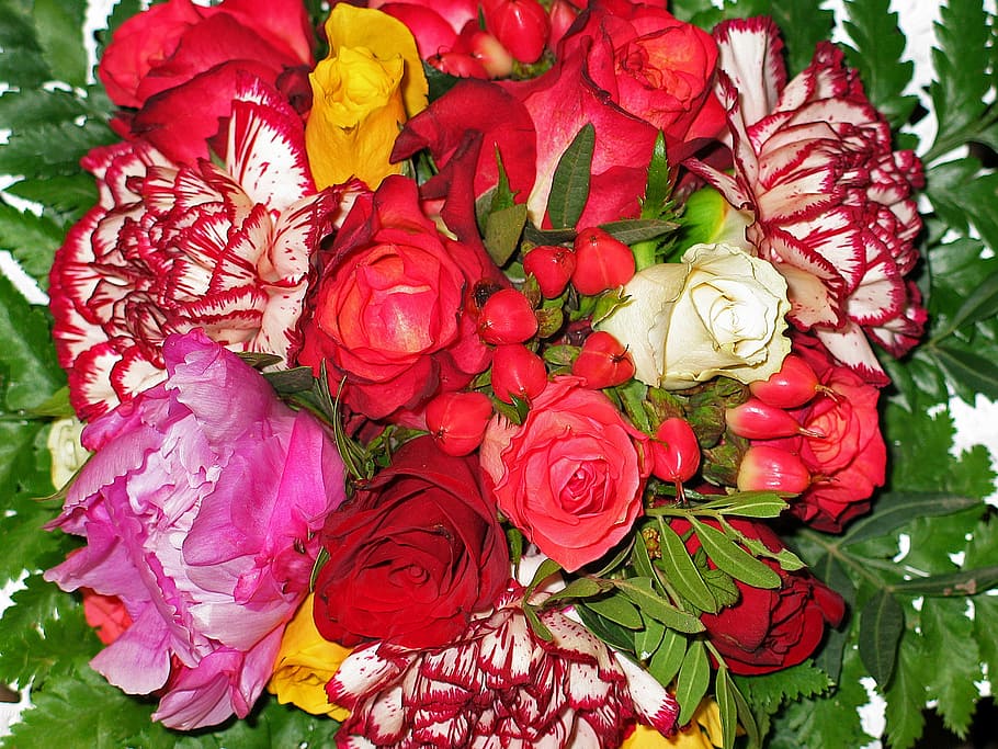 bouquet of flowers, florist, bouquet of roses, bouquet, love, flowers, roses, romance, greeting card, birthday bouquet