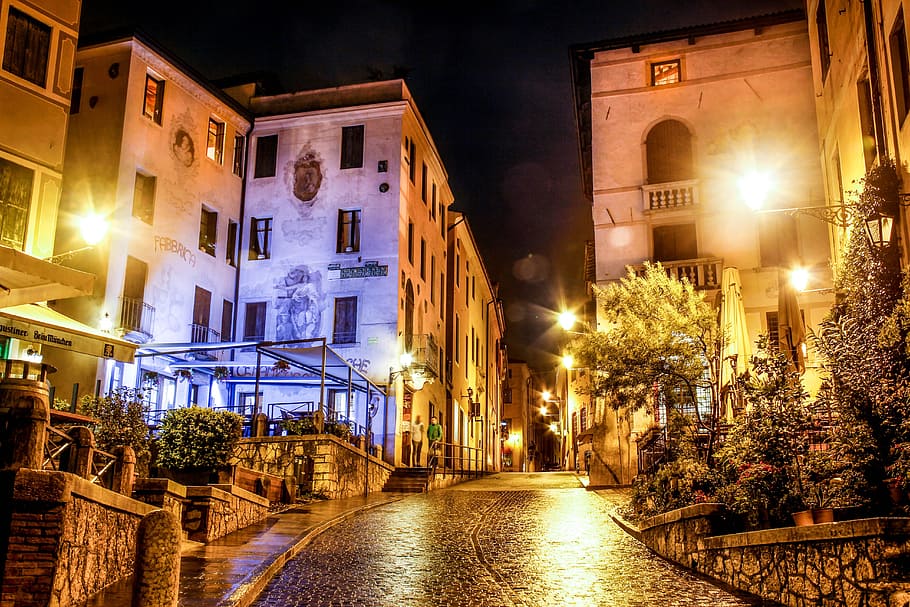 malam, kota, kota di malam hari, malam kota, perkotaan, arsitektur, perjalanan, bangunan, cahaya, Italia