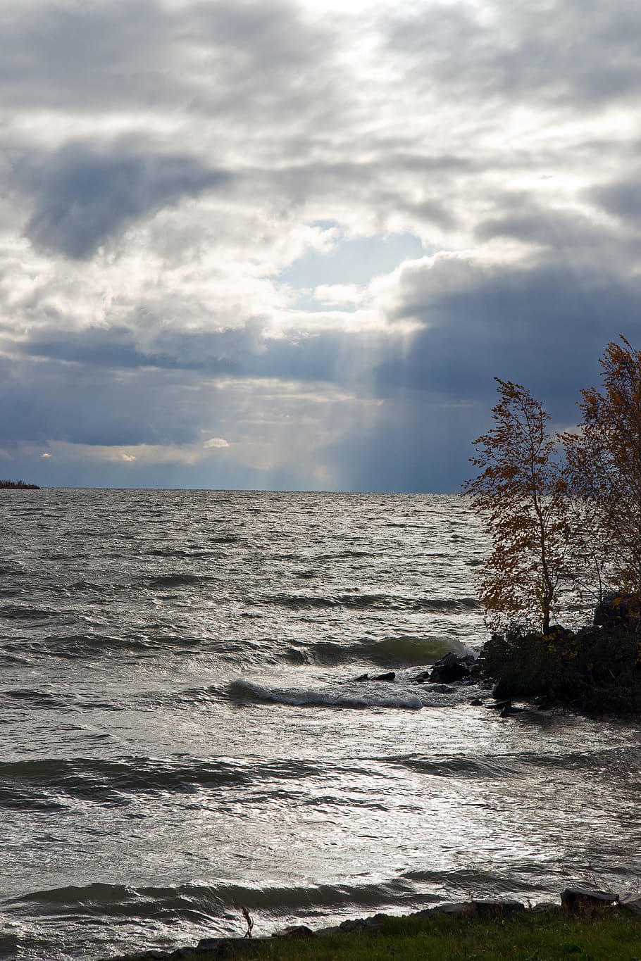 agua, ola, río, ondulación, el resplandor, naturaleza, playa, nubes, el lago siberiano, otoño