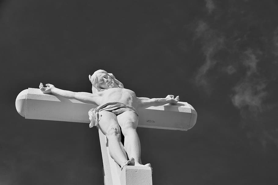 cruz, cristo, escultura jesus cruz, foto preto e branco, fé, religião, cristianismo, crucificação, crença, oração