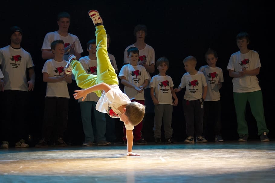boy, performing, brake dance, surround, people, hiphop, dance, dance show, full length, group of people
