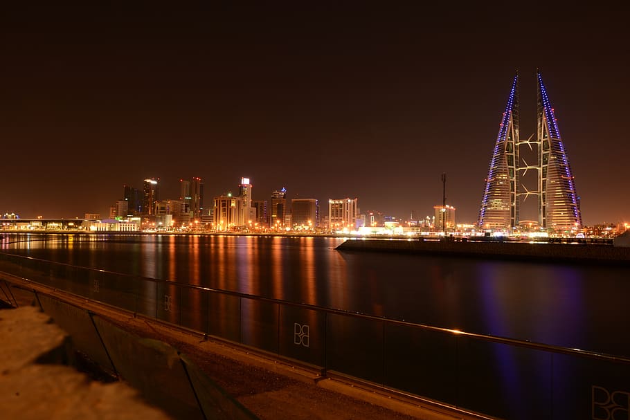 bahrain, cidade da noite, noite, edifícios, luzes, ruas, religião, arquitetura, iluminado, agua