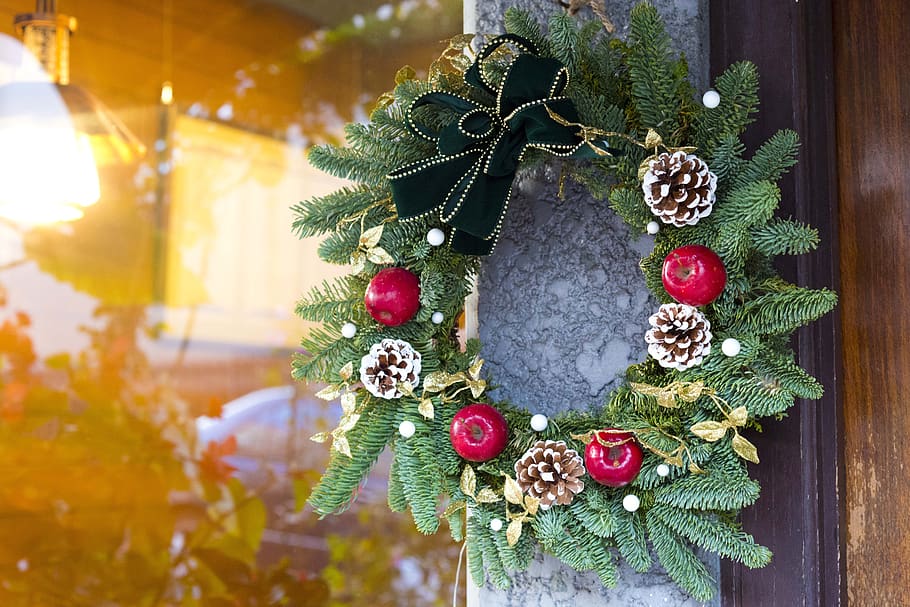 christmas wreath, christmas, wreath, holiday, celebration, decoration, tree, christmas decoration, christmas ornament, christmas tree