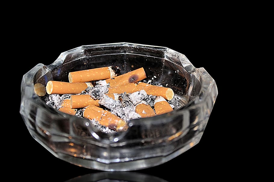 ashtray, tilt, smoking, unhealthy, cigarette butts, addiction, bad habit, cigarette butt, indoors, studio shot