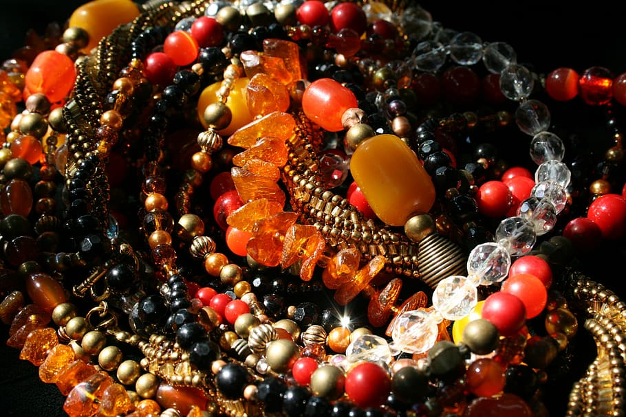 frisado, vermelho, preto, jóias, miçangas, colares de miçangas, multicolorido, âmbar, ametista, contas de vidro