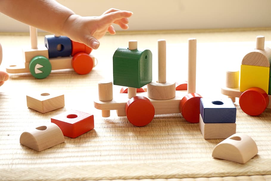 茶色, 赤, 緑, 木製, ビルディングブロック, 子供, つかむ, 子供が遊ぶ, 日本, 畳