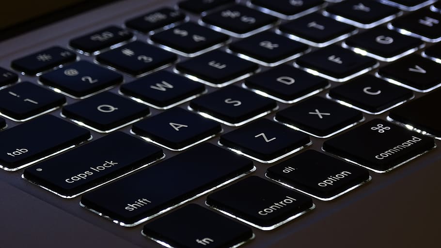 macbook, teclado, iluminação, laptop, computador, equipamento de computador, tecnologia, comunicação, teclado de computador, texto