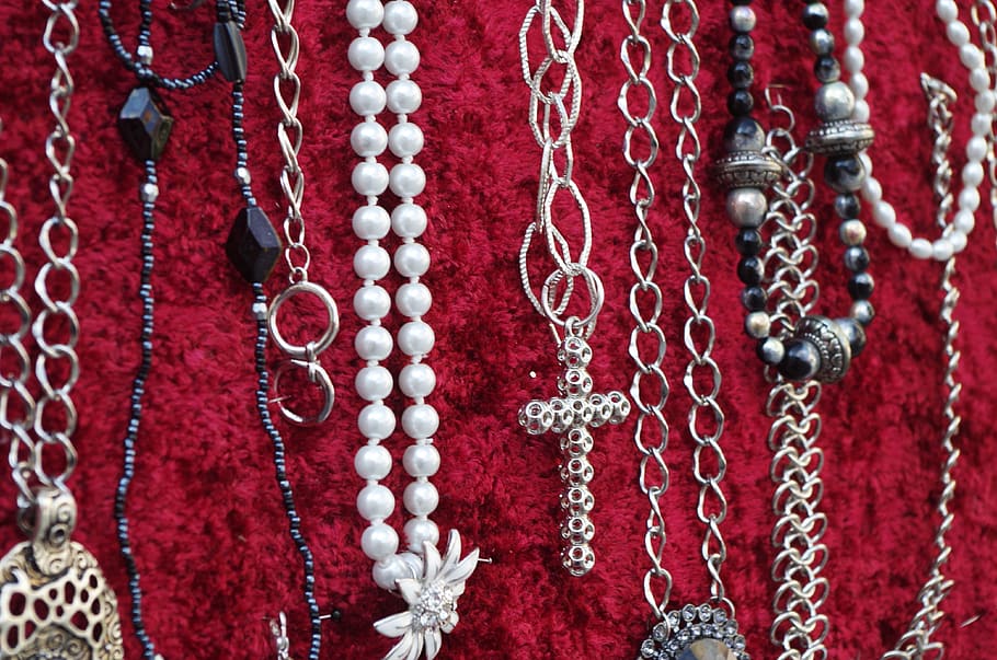 market, feast, slovakia, tradition, folklore, jewellery, jewelry, hanging, chain, close-up