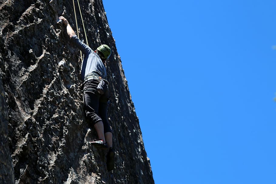 man mountain climbing, man, climbing, rope, extreme Sports, clambering, danger, rappelling, courage, outdoors