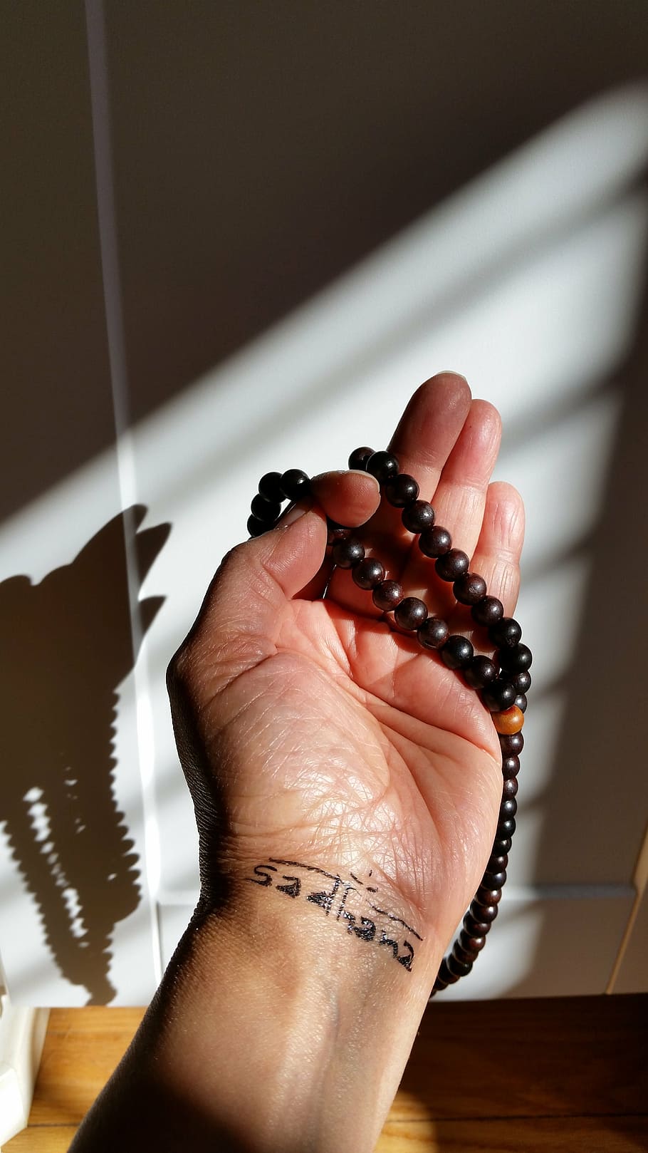 yoga, mala, prayer beads, hand, beads, meditation, religion, prayer, meditating, rosary
