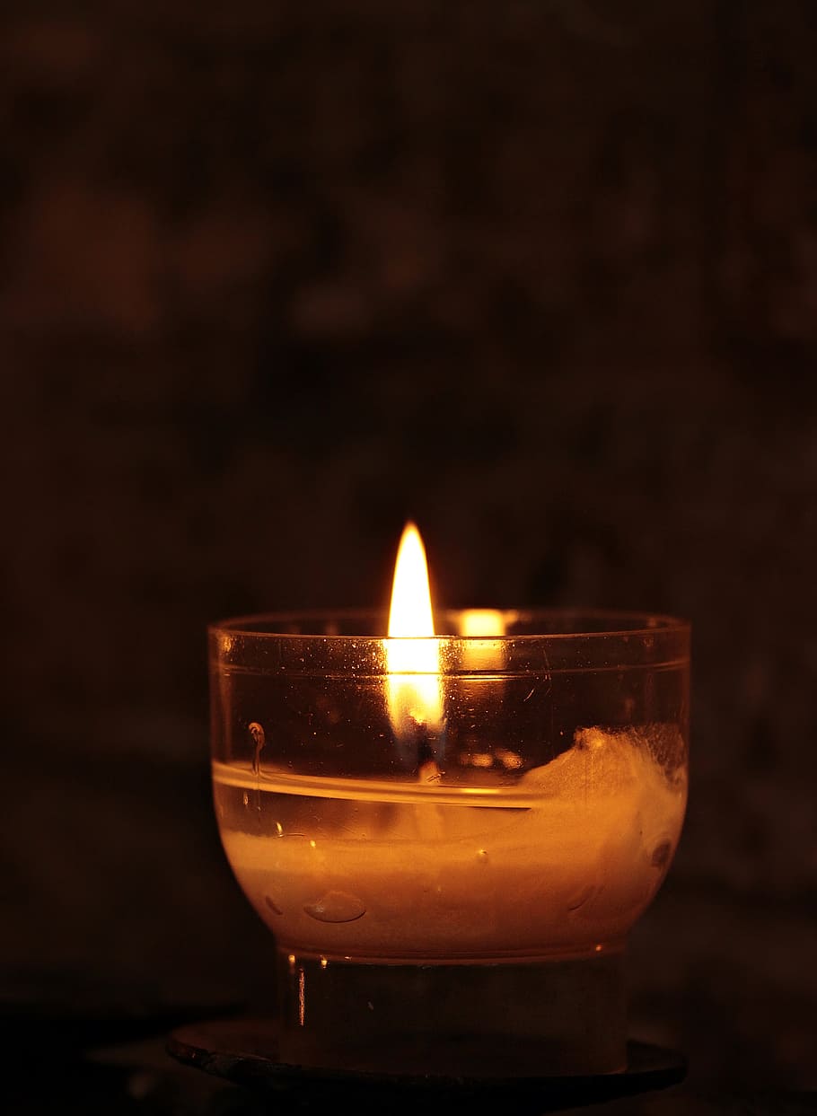 vela candelita, llama, candelita, mano, iglesia, luz, oración, luz de una vela, fe, religión