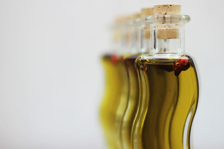 superficial, fotografía de enfoque, claro, botella de vidrio, amarillo, dentro, Alimentos, Aceite de oliva, Líquido, Comer