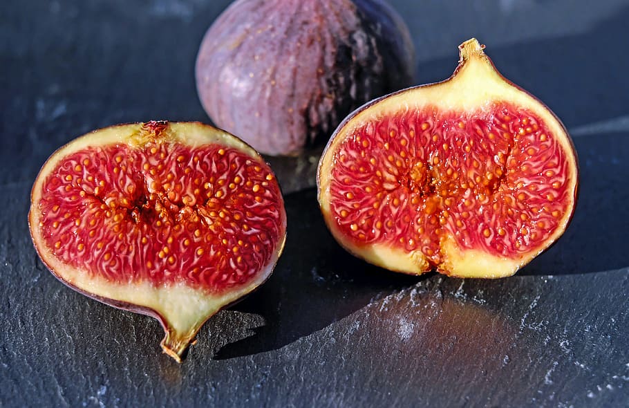 slices pomegranates, figs, red coward, fruit, fruits, sweet, fig fruit, food and drink, food, freshness