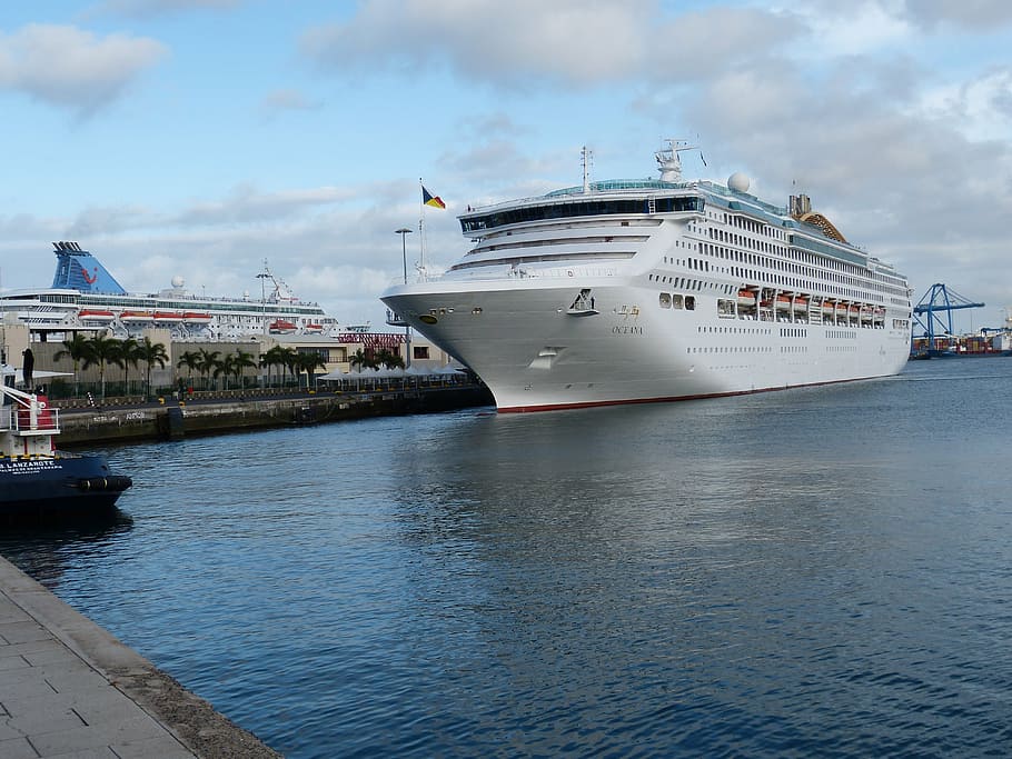 cruise, cruise ship, ship, cruises, sea, port, ocean, holiday, tourism, relaxation