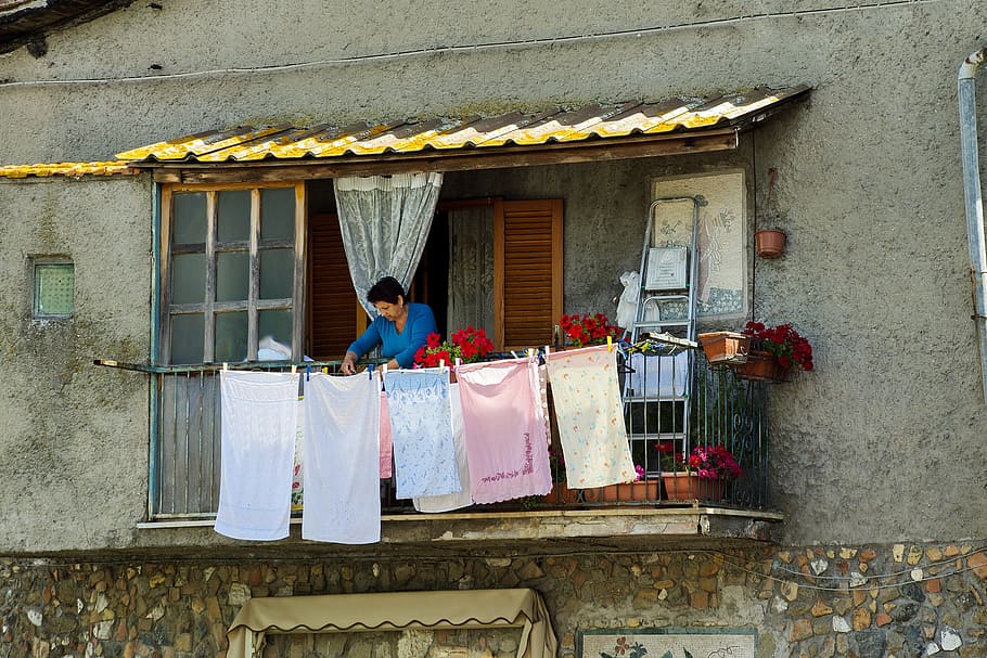 Anguillara, Lake Bracciano, Rome, Lazio, italy, historic village, village, drying laundry, housewife, housekeeper