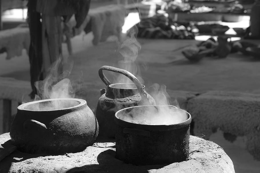 pot, peru, smoke, cusco, lima, heat - temperature, burning, focus on foreground, smoke - physical structure, preparation