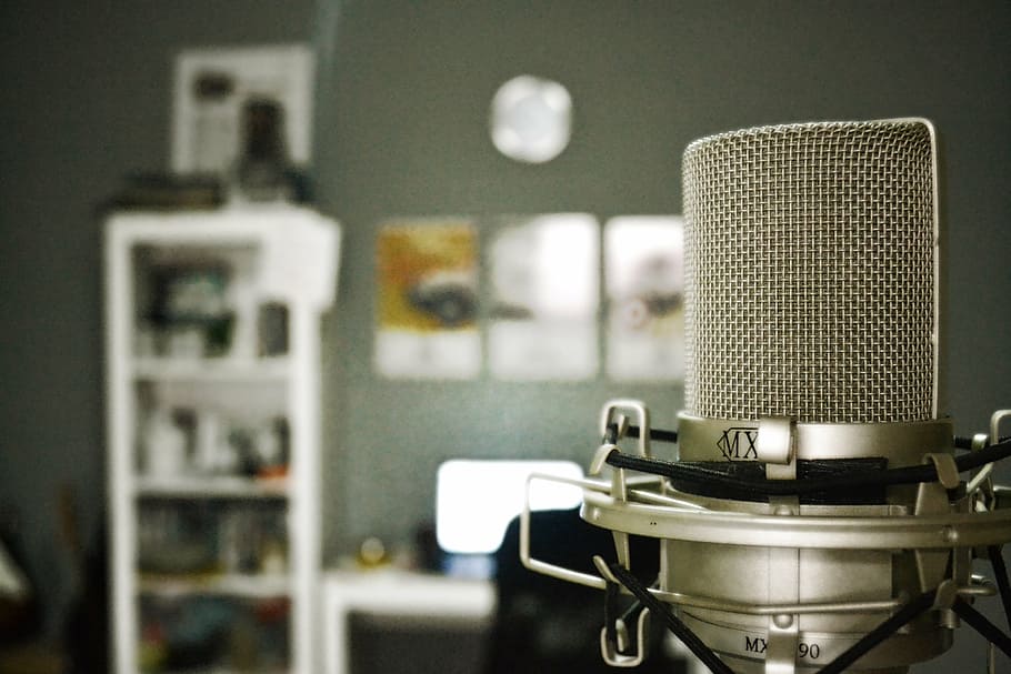 foto de close-up, micofone condensador, microfone, voz, música, equipamento, foco em primeiro plano, dispositivo de entrada, estúdio de gravação, tecnologia