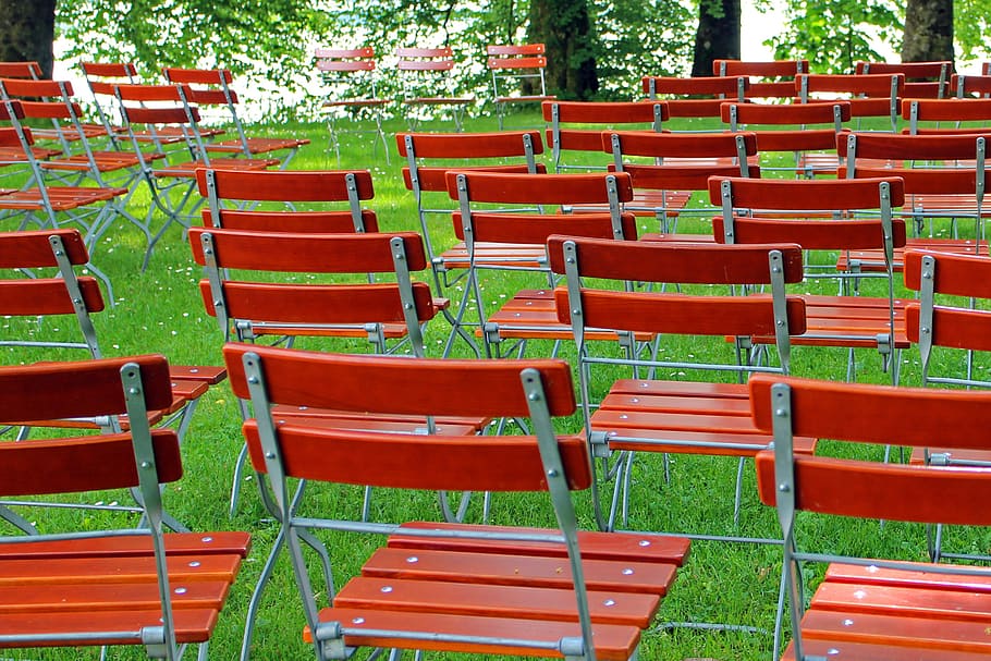 座席, 椅子, 金属製の椅子, 外のケータリング, 外, 草原, 緑, 空, 赤, 不在