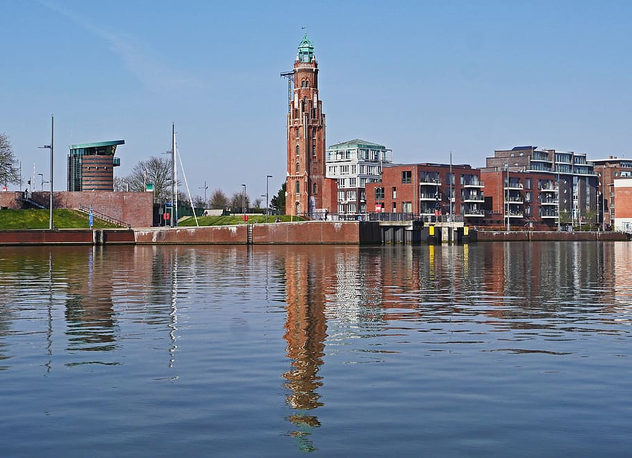 bremerhaven, mercu suar, tengara, bata, pelabuhan pedalaman, kunci laut, menara kontrol, refleksi, mirroring, Weser