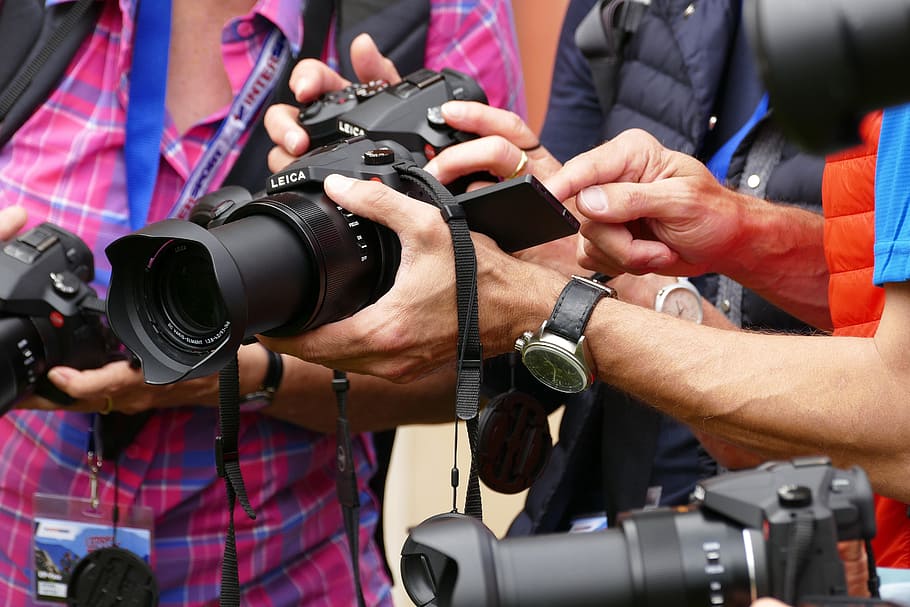 men, holding, dslr cameras, Photo Camera, Photograph, camera, digital camera, photography, zoom lens, telephoto lens