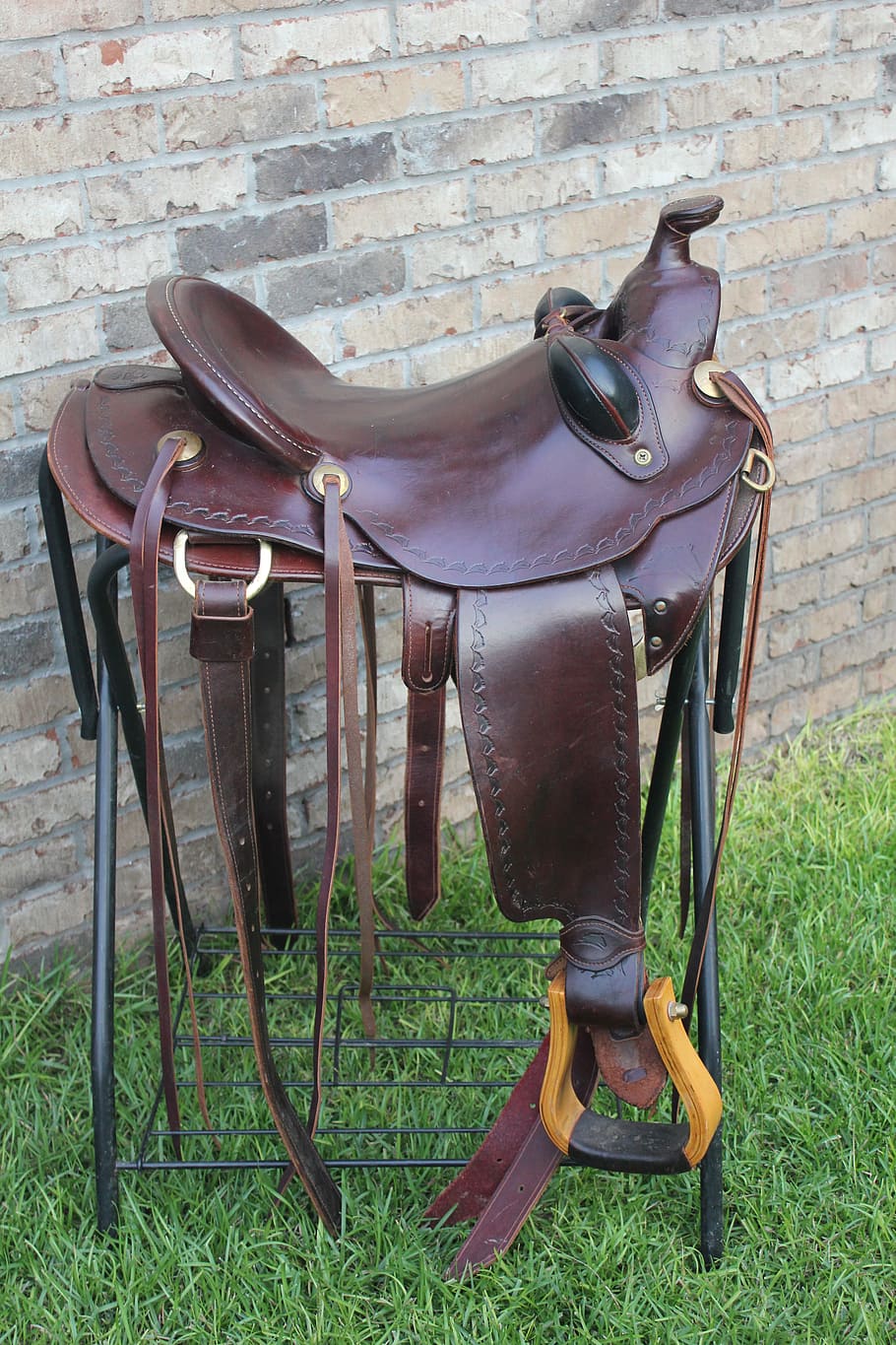 Western Saddle Parelli Seat Wall Building Feature Chair