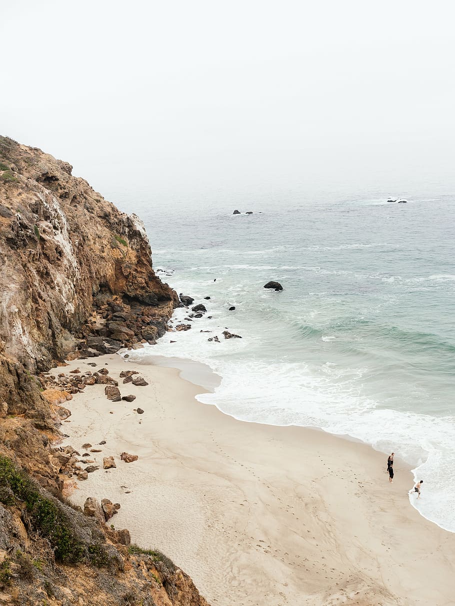 tres, persona, en pie, playa, naturaleza, paisaje, océano, mar, rocas, olas