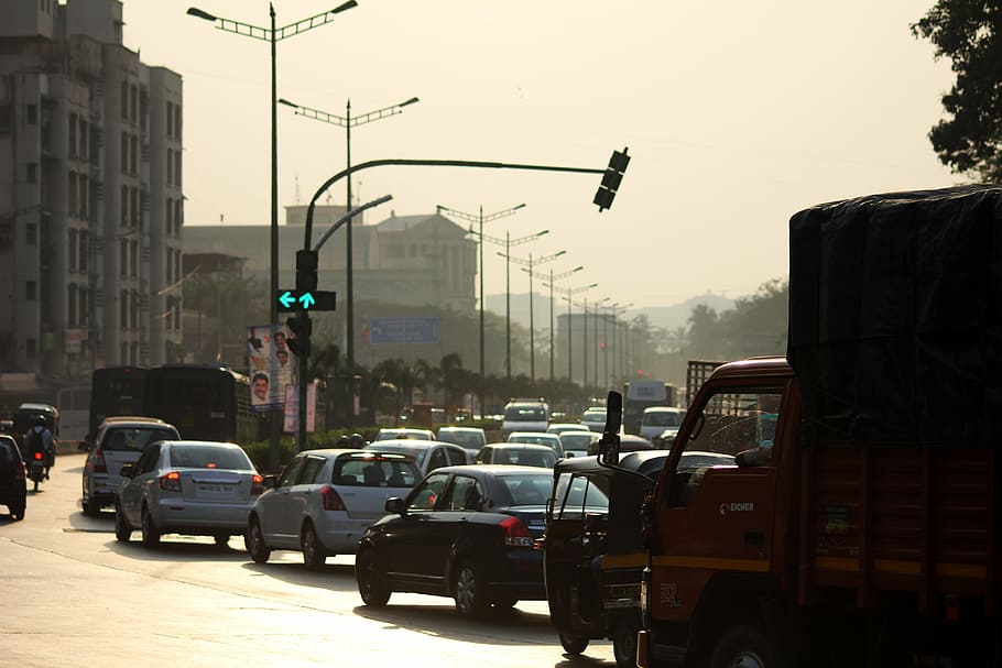 vehicles, moving, concrete, road, buildings, daytime, mumbai, traffic, signal, cars