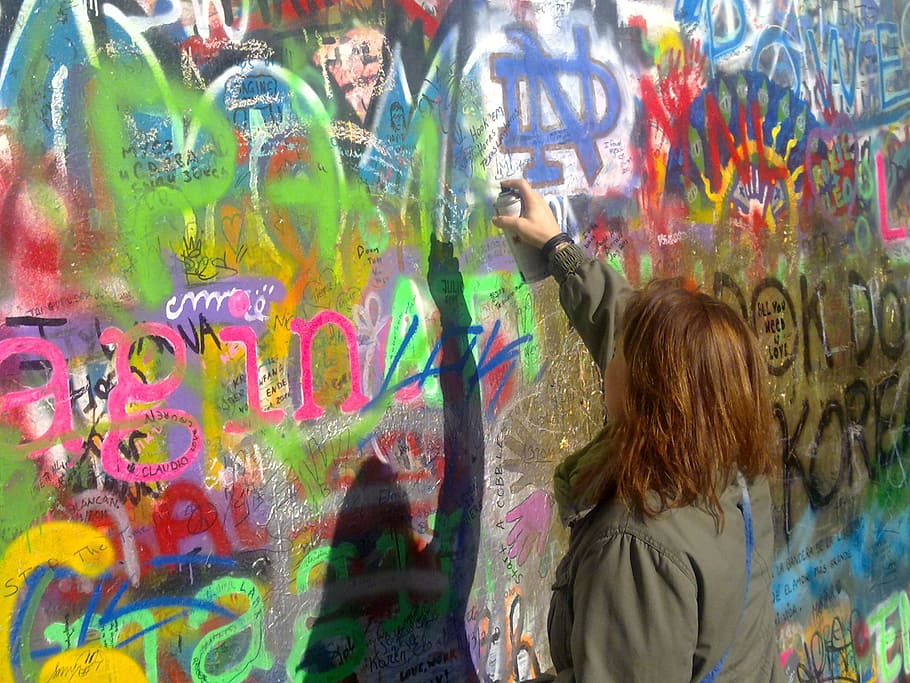 Graffiti, Spray, Mujer, Chica, Pared, pintura, vandalismo, arte, multicolor, personas
