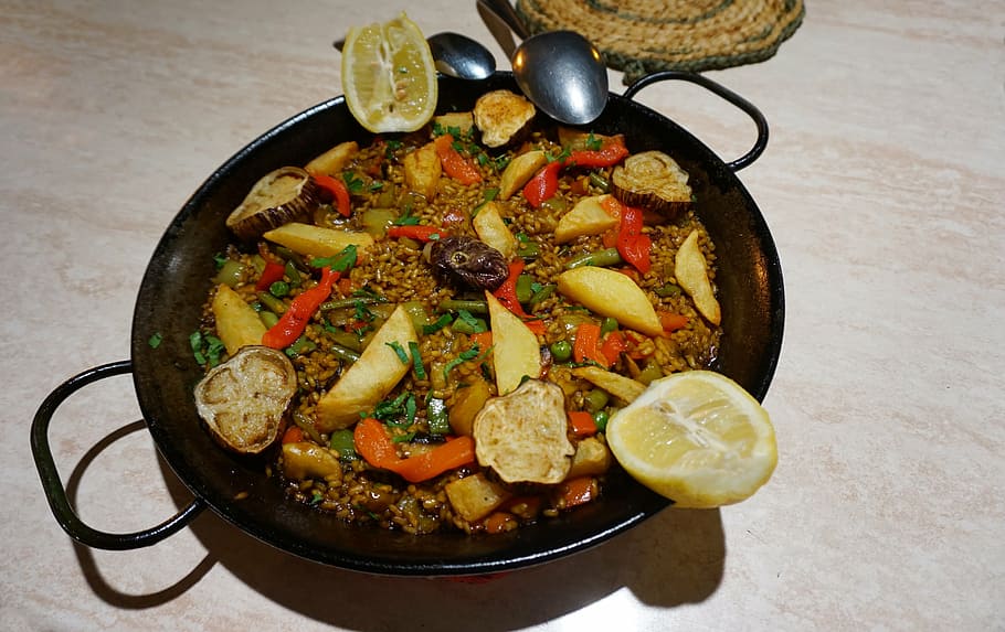 vegan paella, spain, paella de verduras, vegetables, rice, eggplant, potato, restaurant, pan, cuisine