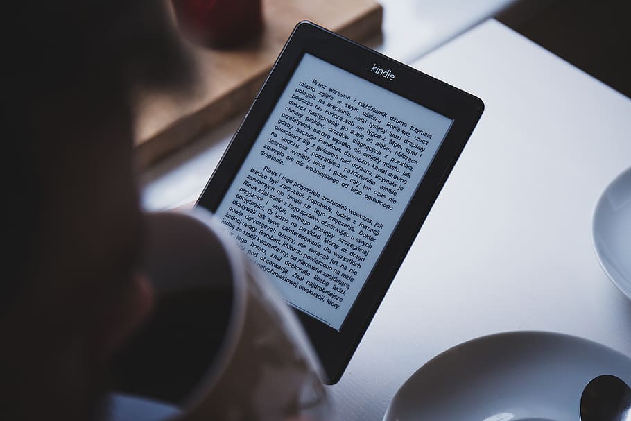 kindle, e-reader, technology, reading, book, wireless technology, communication, connection, digital tablet, internet