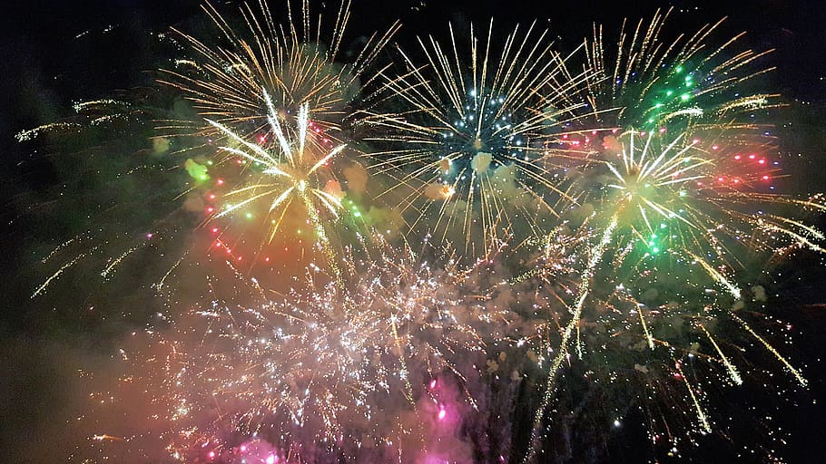 kembang api, roket kembang api, roket, seni kembang api, malam tahun baru, sylvester, perayaan, malam, tampilan kembang api, menyala