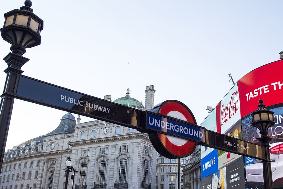 Londres, Inglaterra, Reino Unido, metro, Ubahn, turismo, transporte, comunicación, arquitectura, texto