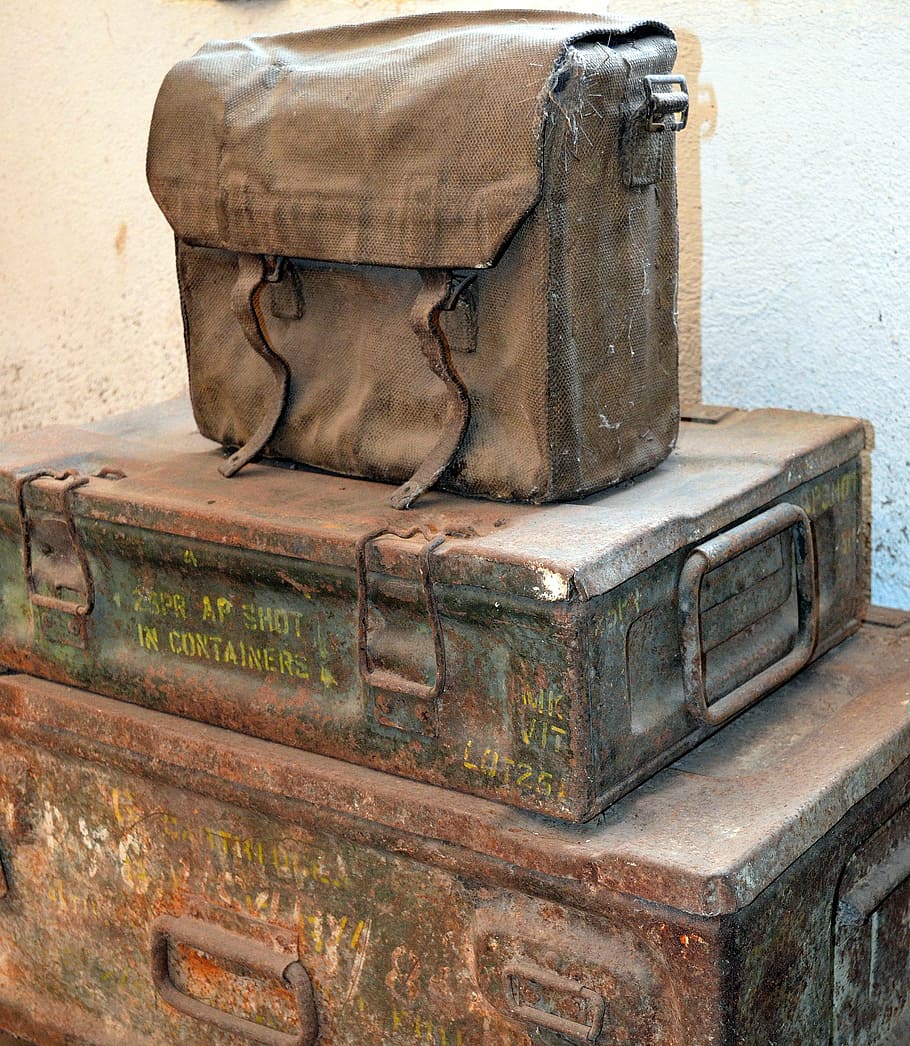 bag, luggage, box, old, antique, nostalgia, weathered, rusted, old pieces of luggage, close up